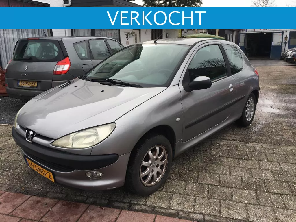 Peugeot 206 206; 1.1 3DRS