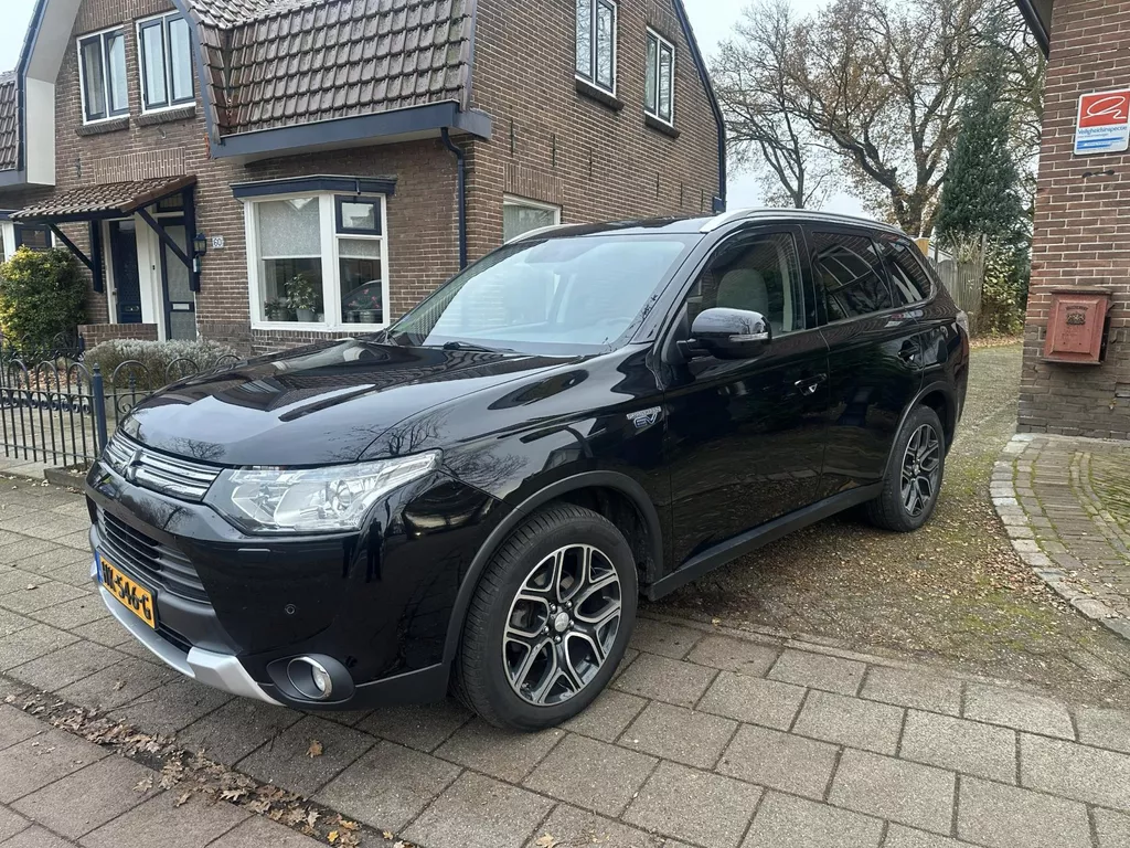 Mitsubishi Outlander 2.0 PHEV Limited Edition X-Line